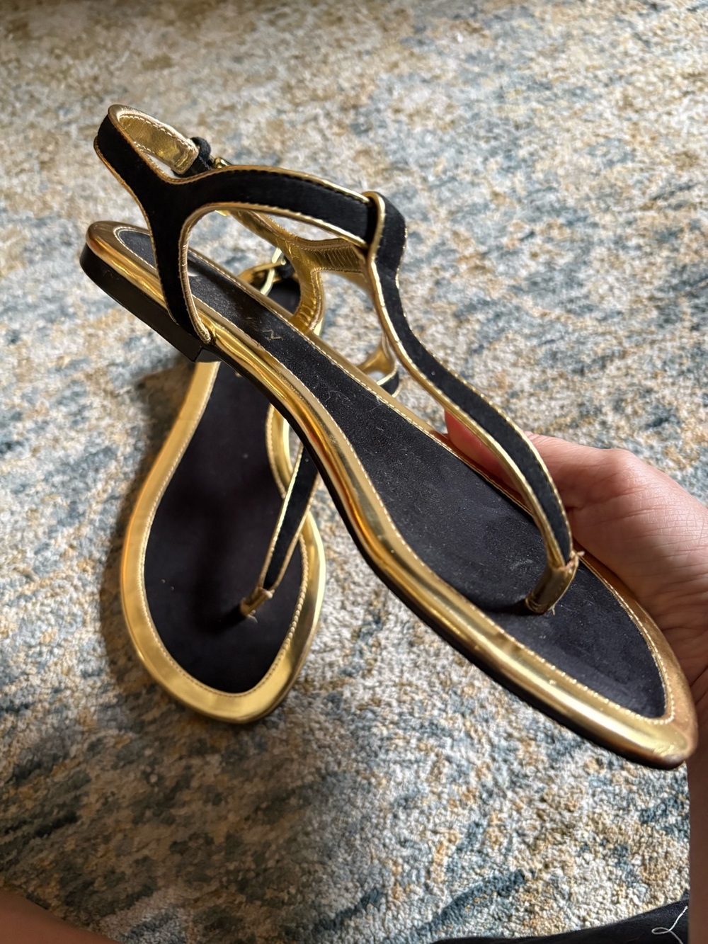Ralph Lauren Black and Gold T-Strap Thong Sandals size 6.5 - Picture 2 of 6